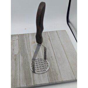 Vintage Cutco No. 14 Potato Masher Brown Swirl Handle Stainless Steel USA